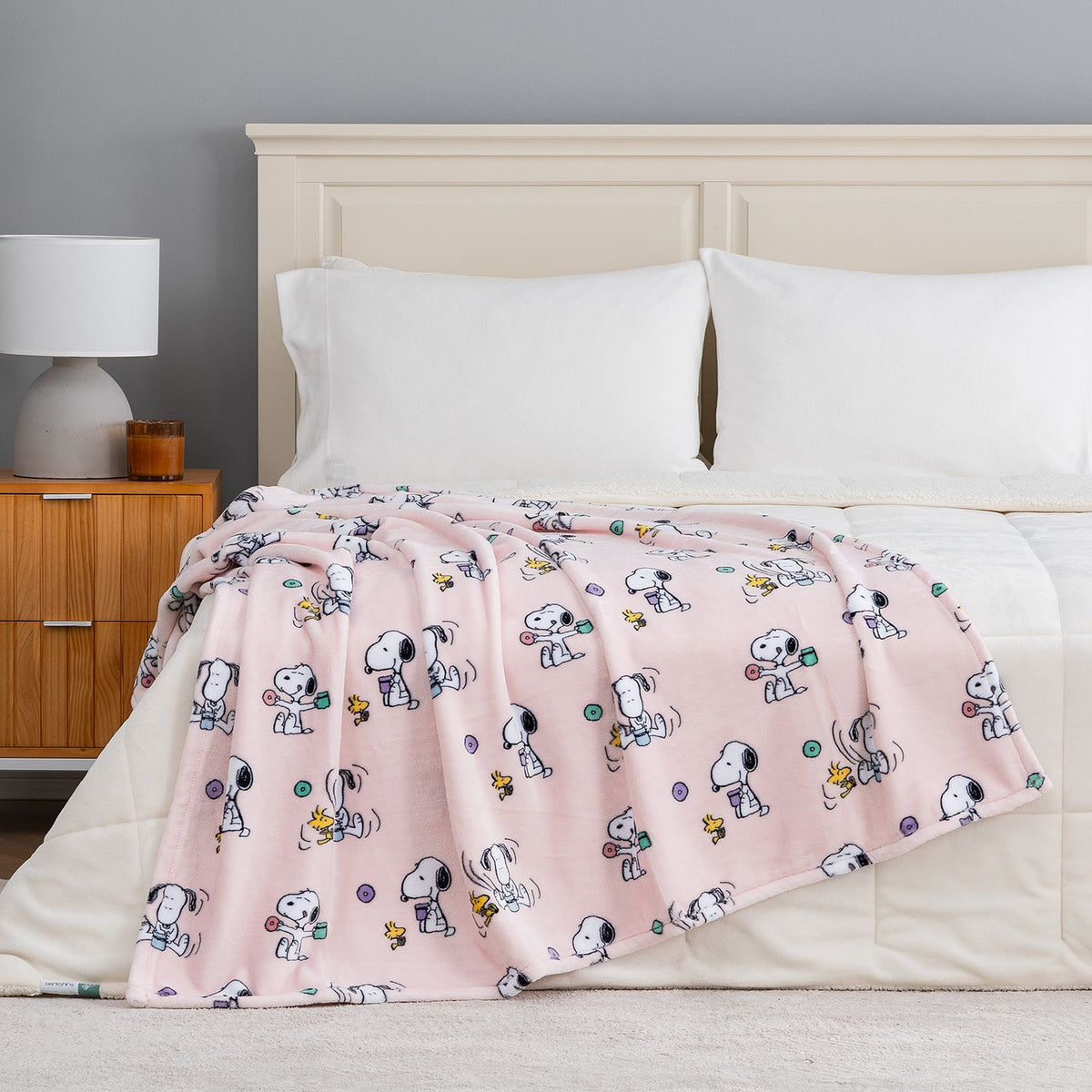 Peanuts® VelvetLoft® Throw