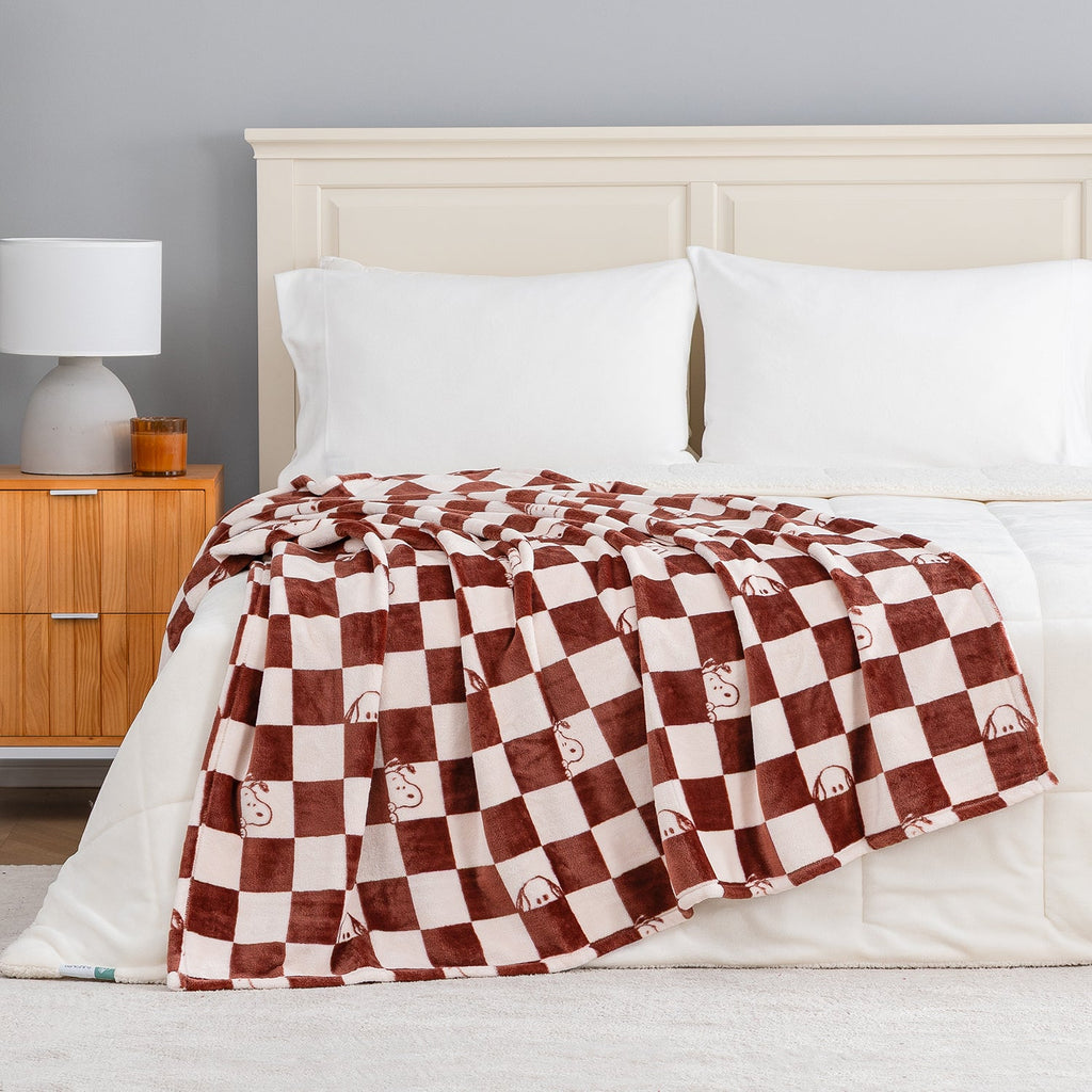 Peanuts® VelvetLoft® Throw
