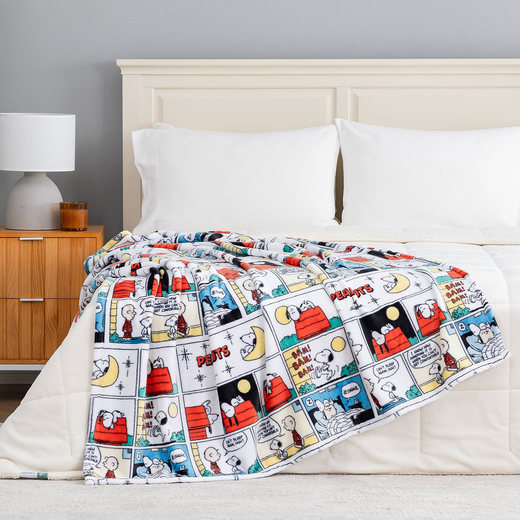Peanuts® VelvetLoft® Throw