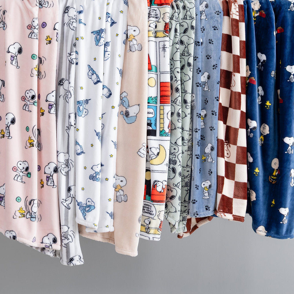 Peanuts® VelvetLoft® Throw