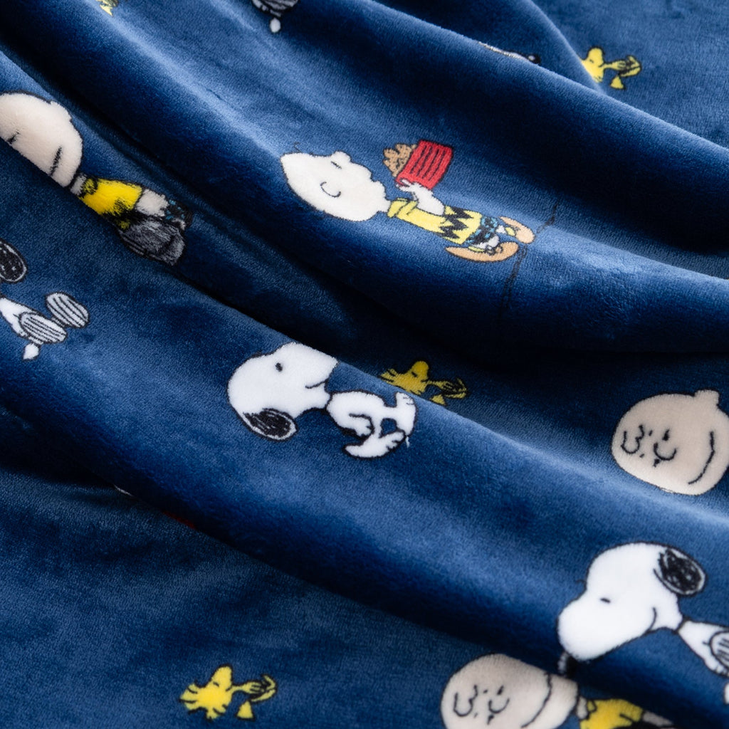 Peanuts® VelvetLoft® Throw