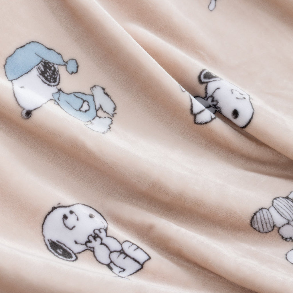 Peanuts® VelvetLoft® Throw