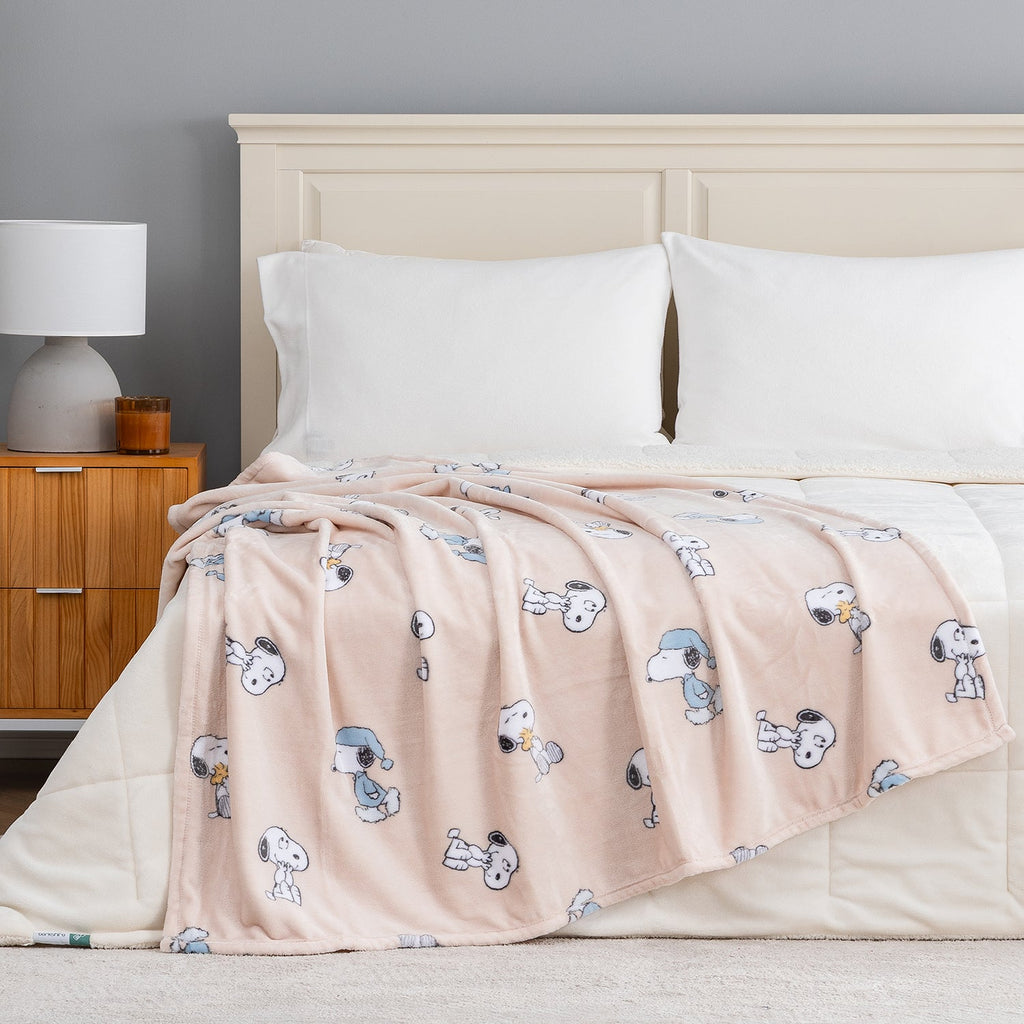 Peanuts® VelvetLoft® Throw
