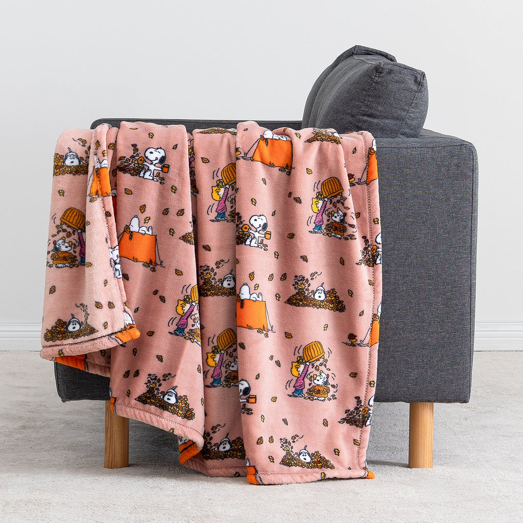 Peanuts® VelvetLoft® Throw