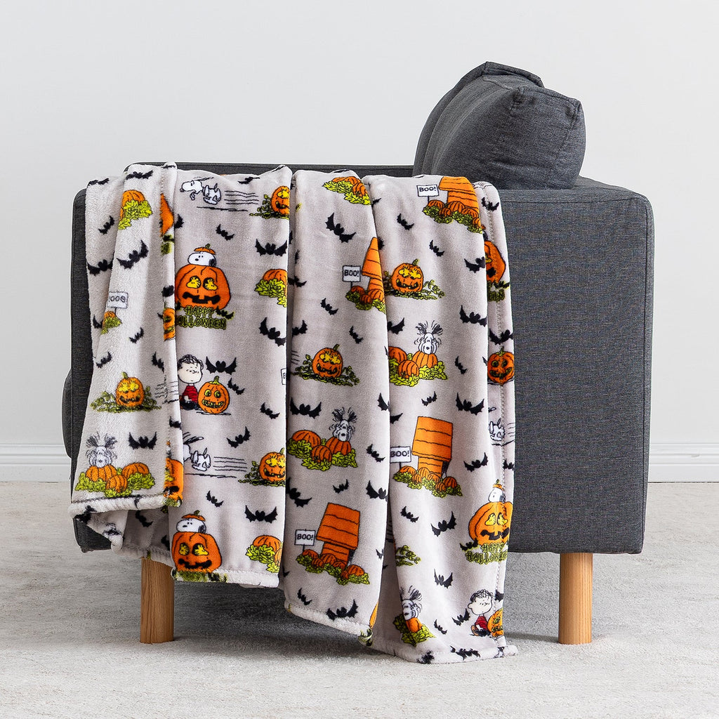 Peanuts® VelvetLoft® Throw