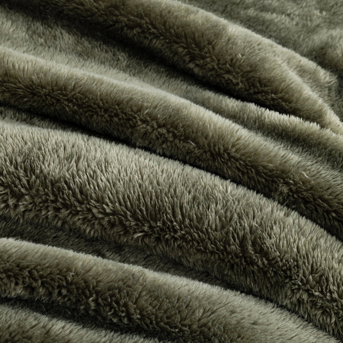 Premium Extra-Fluffy™ Throw