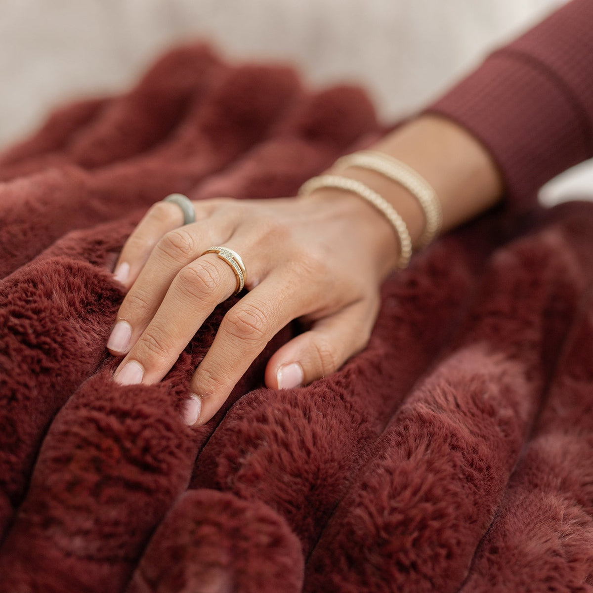 Acadia Faux Fur Throw